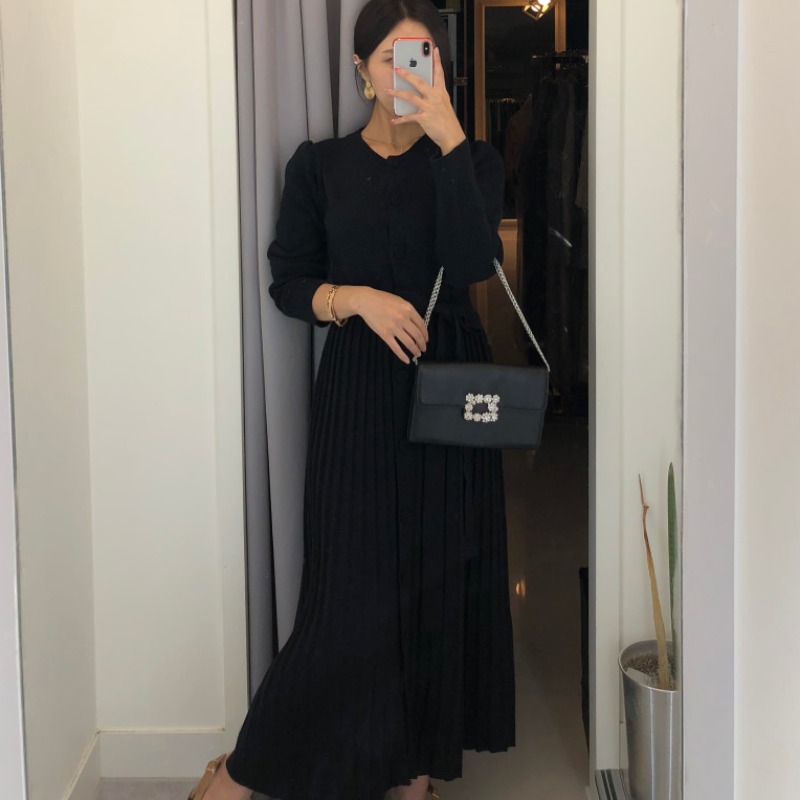 Round neck single-breasted lace-up bow knitted pleated dress