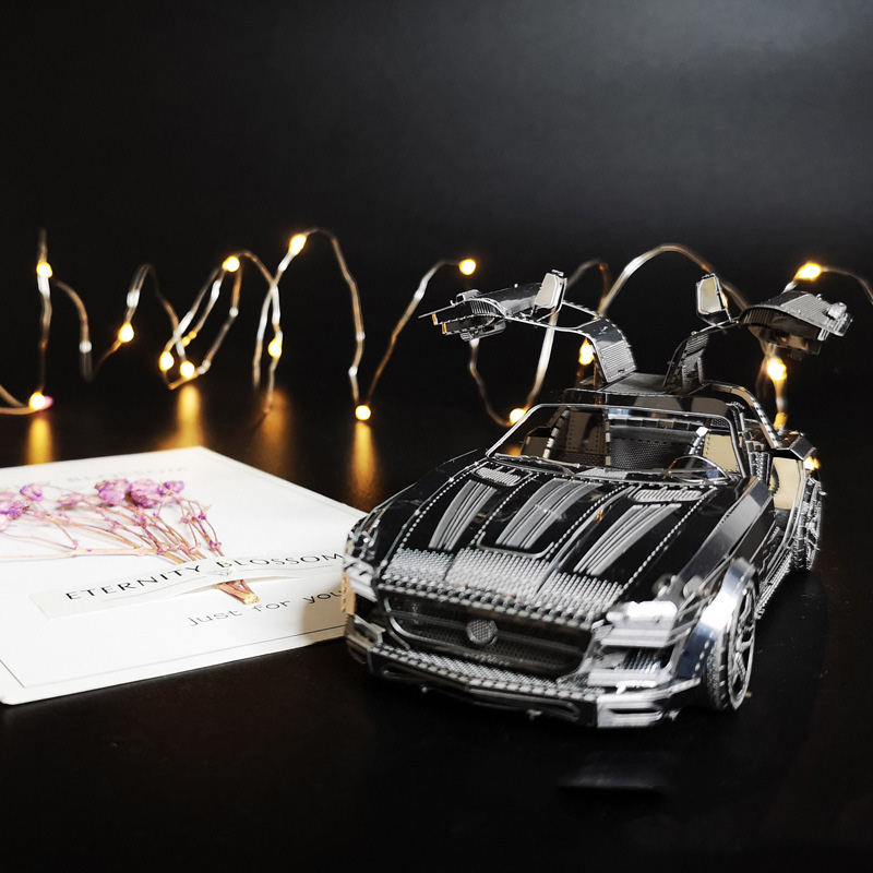 Maquette métal à assembler — voiture de sport 21x11cm 5