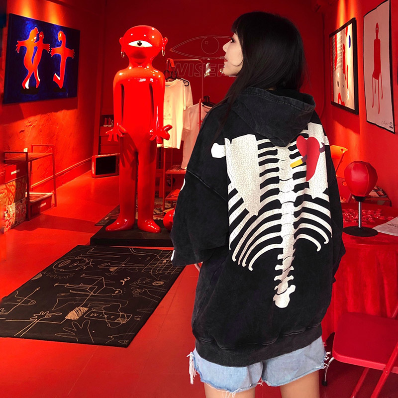 Bone heart chapped printed hoodie