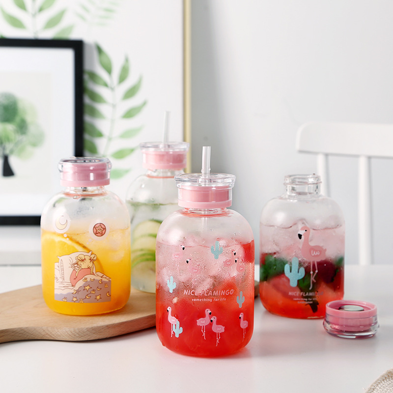 The Mori cup has a straw that resists heat