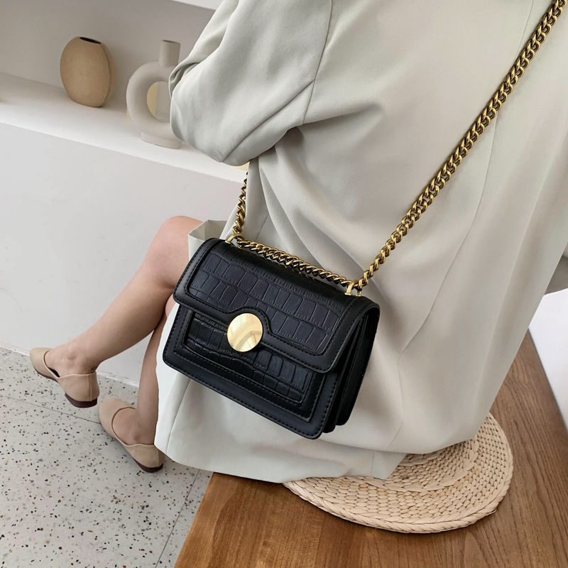 Single shoulder messenger bag chain small square bag