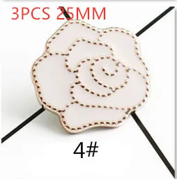 Tuck up clothes small brooch - Style4
