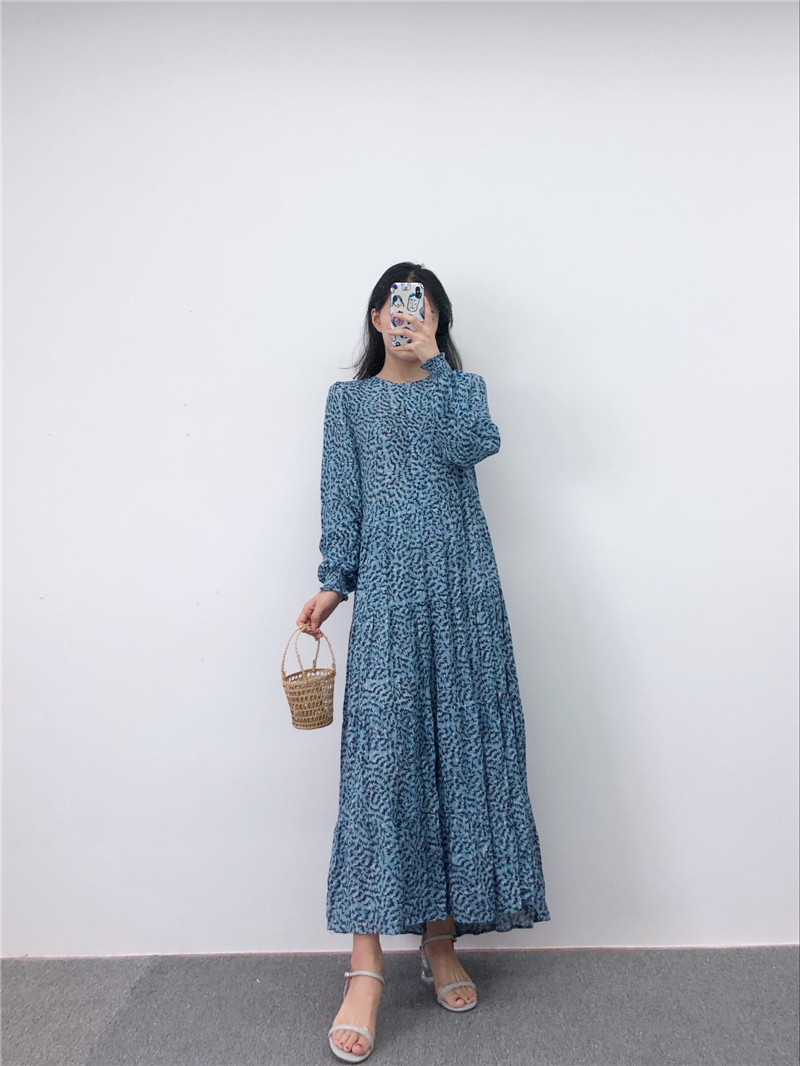 Blue bottom small floral long sleeve dress
