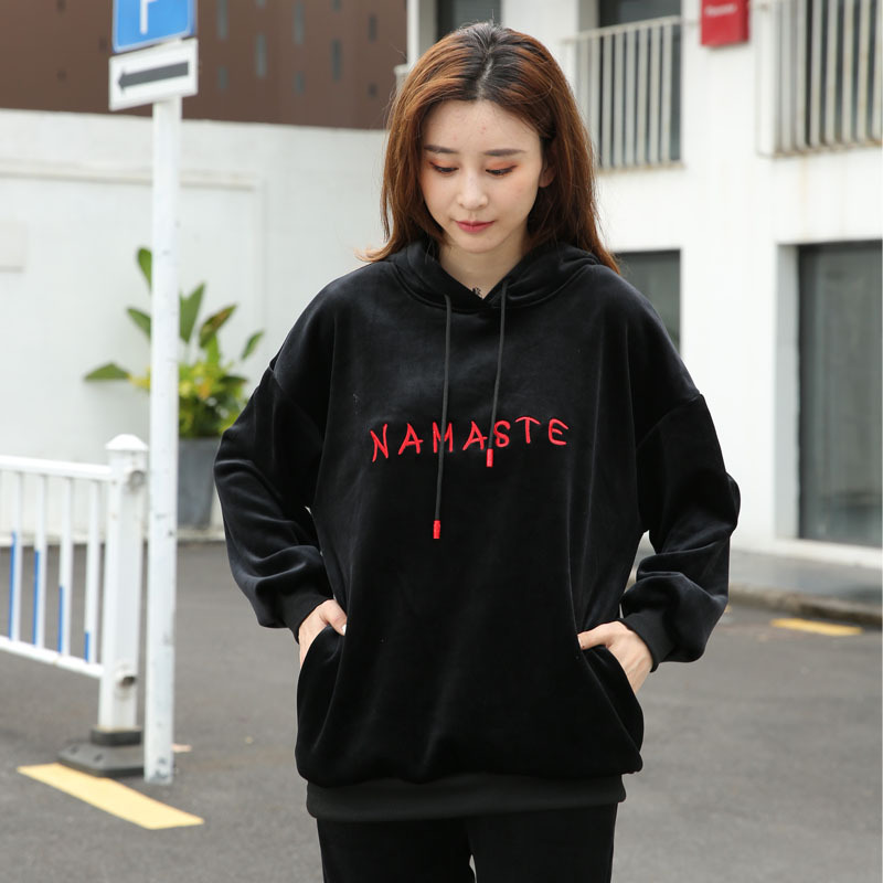 Letter Hood and Velvet Long Sleeve T-shirt