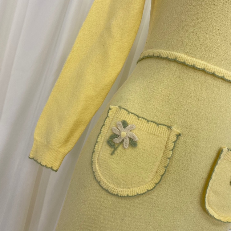 Half sleeve square neck pocket dress