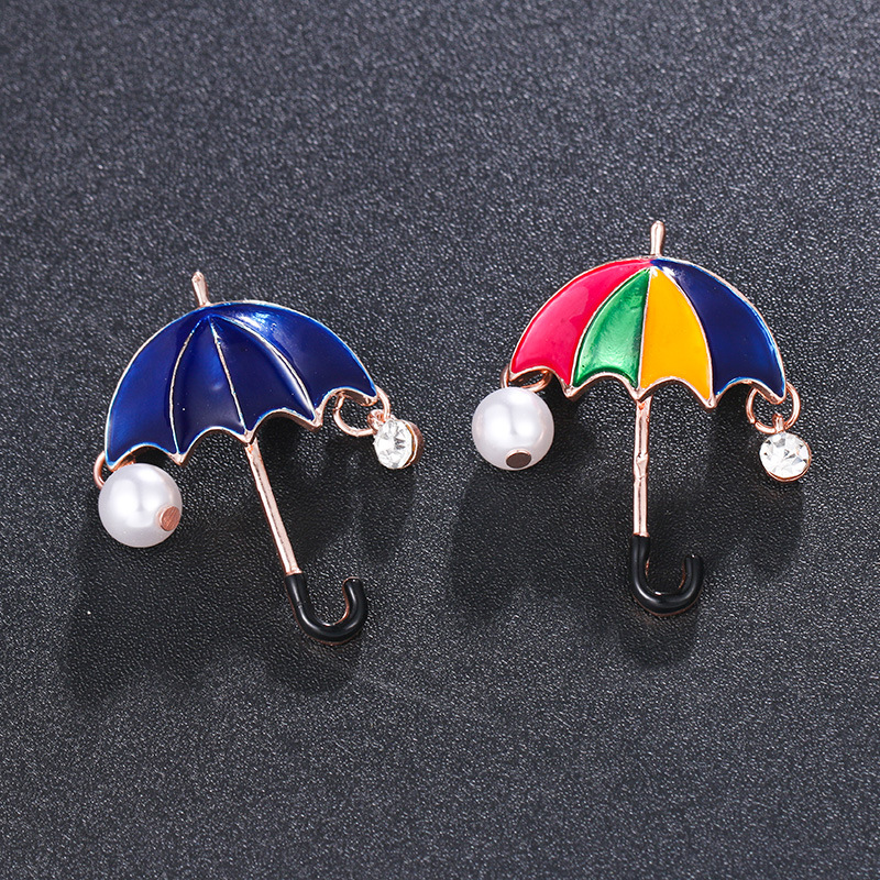 High-end mini retro umbrella brooch women