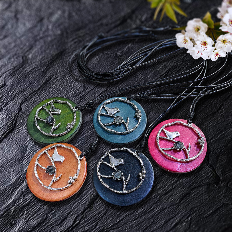 Long sweater chain log bird pendant accessories