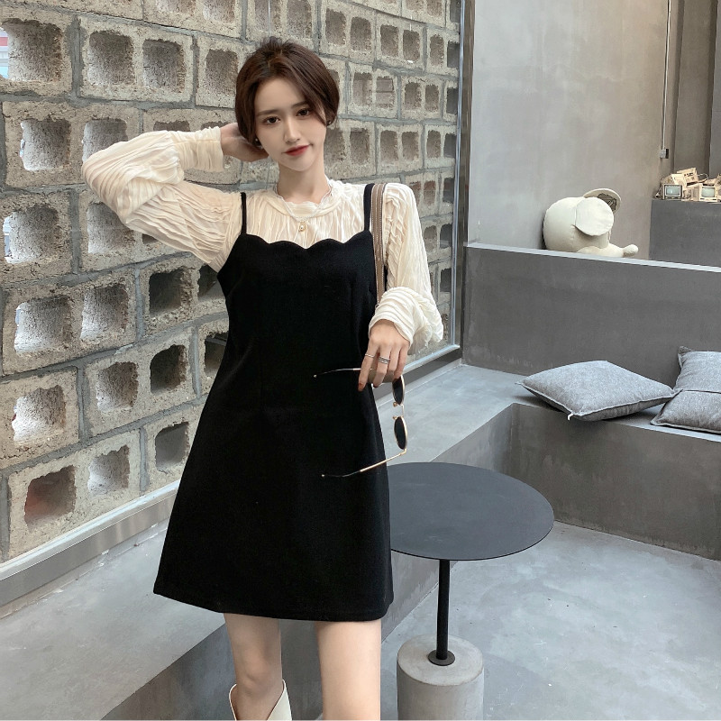 Two-piece vintage lace blouse and wave dress