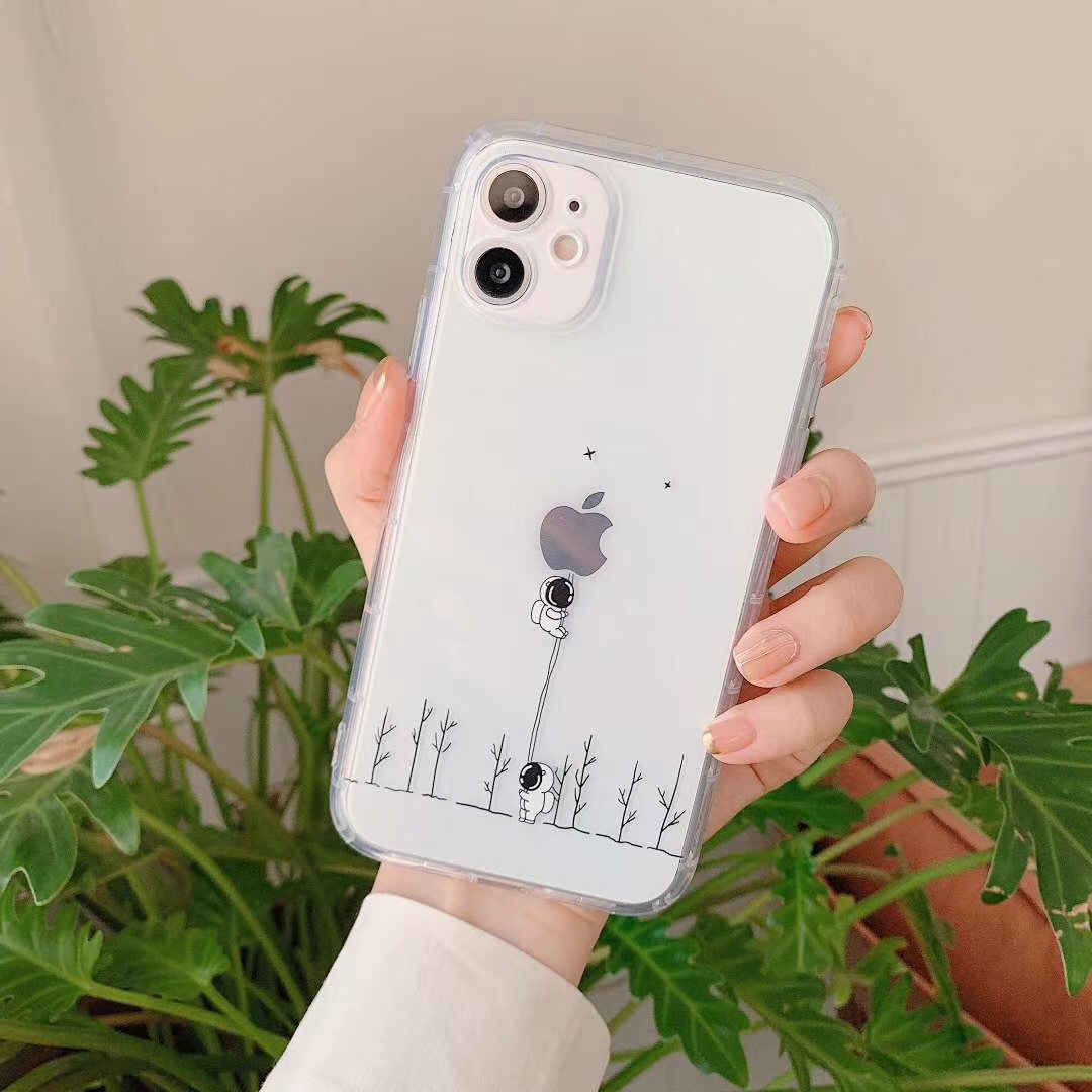 Creative astronaut transparent phone case - Image 11