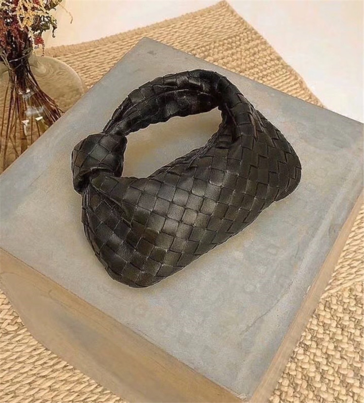 Ahigo's same handbag, versatile woven bag