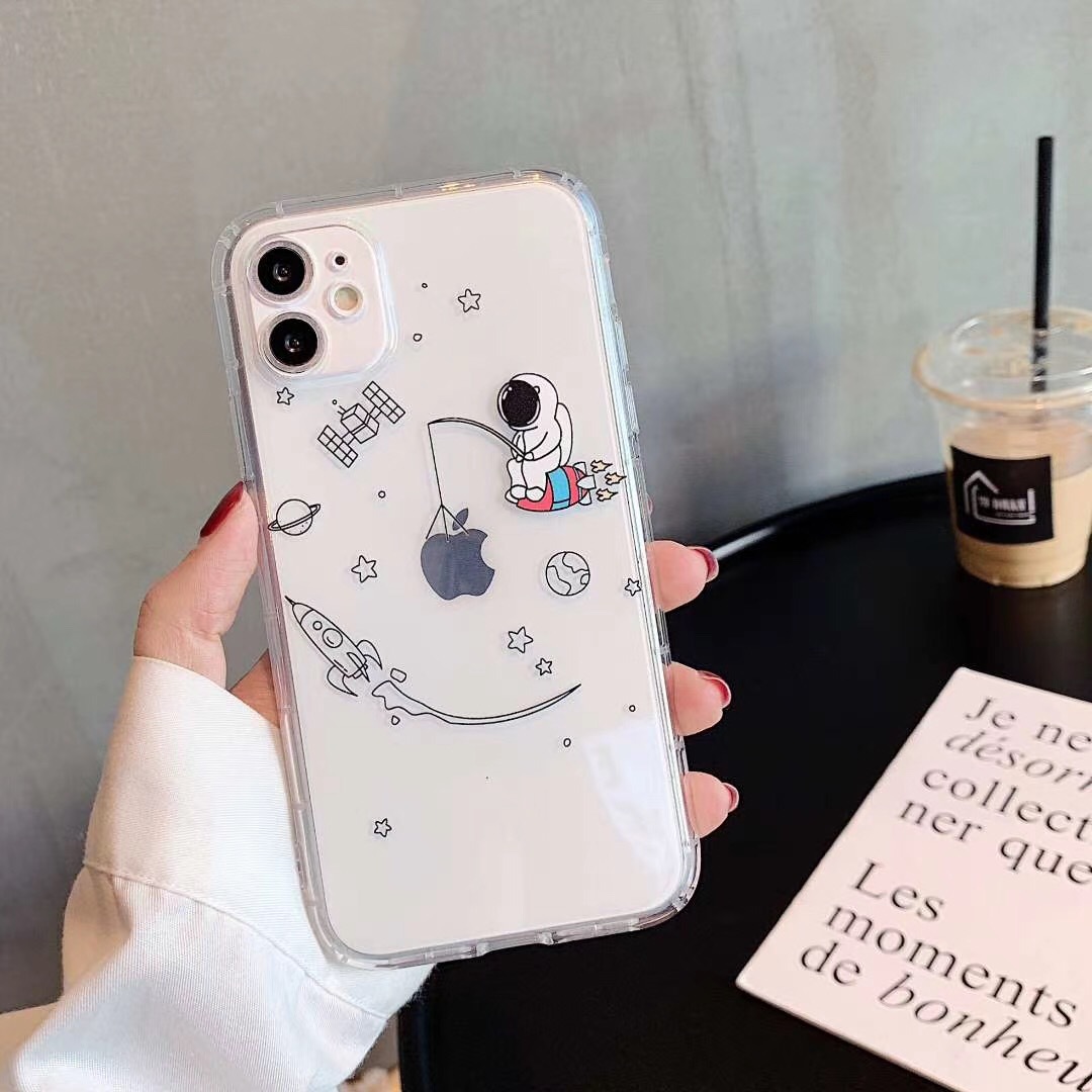 Creative astronaut transparent phone case - Image 12
