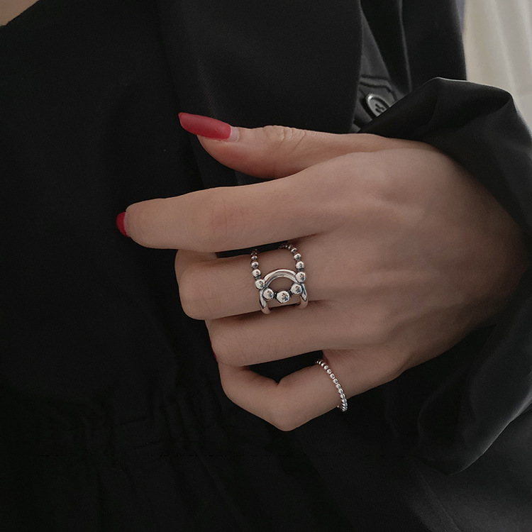 Ladies cross bead line index finger vintage ring