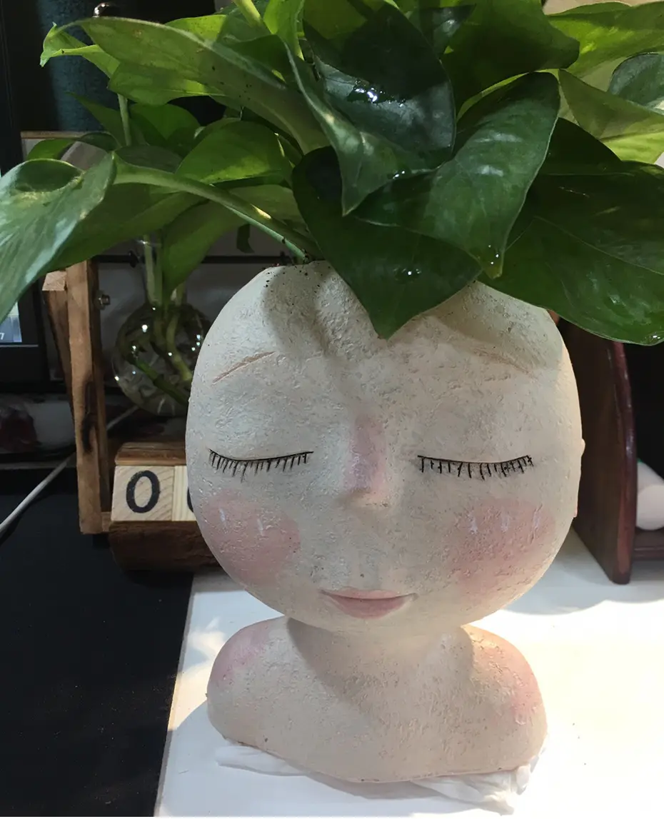 Sculpture flowerpot