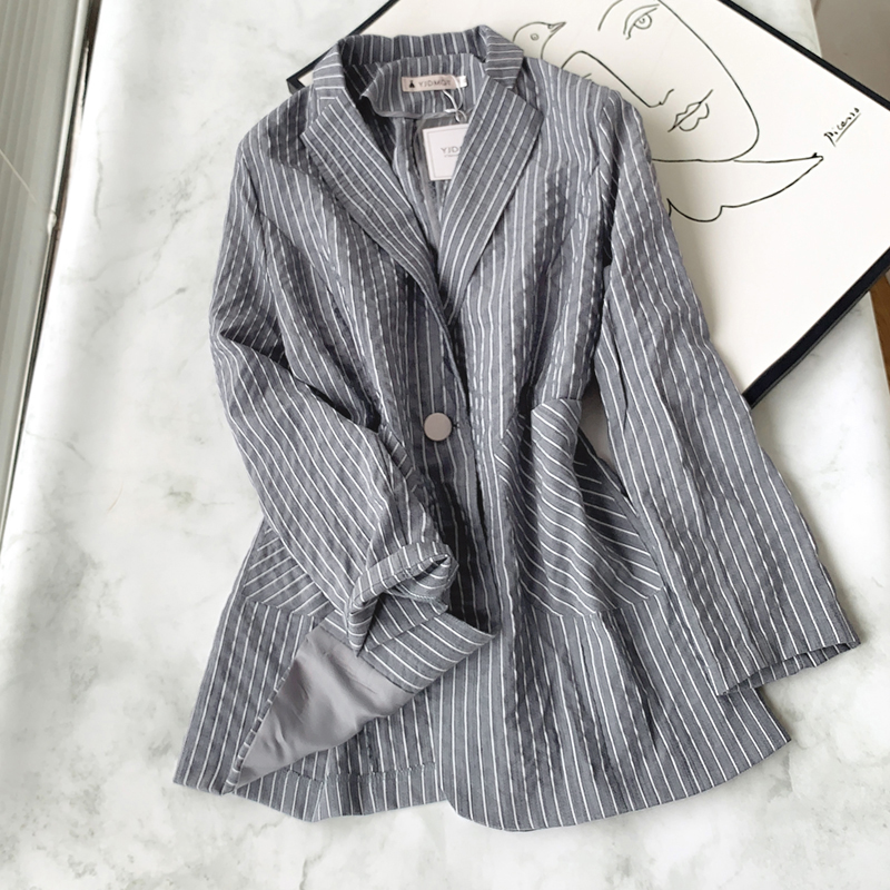 Retro wild suit collar striped suit jacket