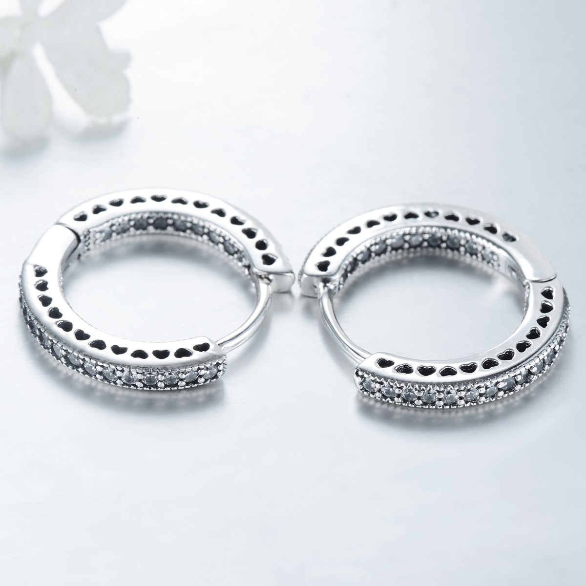 Simple and versatile personality earrings short