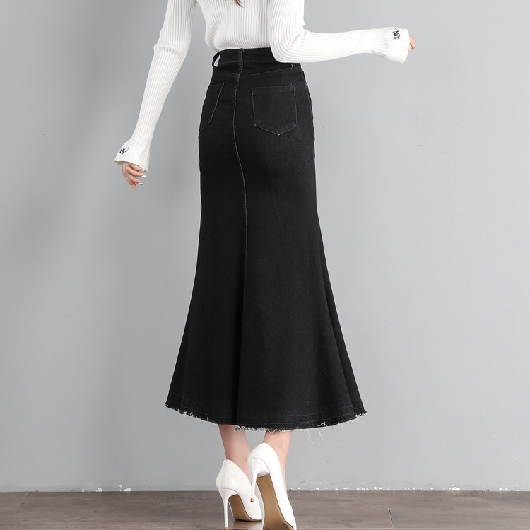 Long mermaid skirt with loose edges