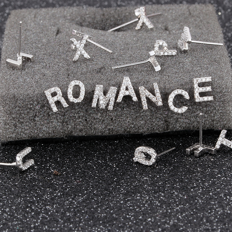 Fashionable 26 English alphabet earrings