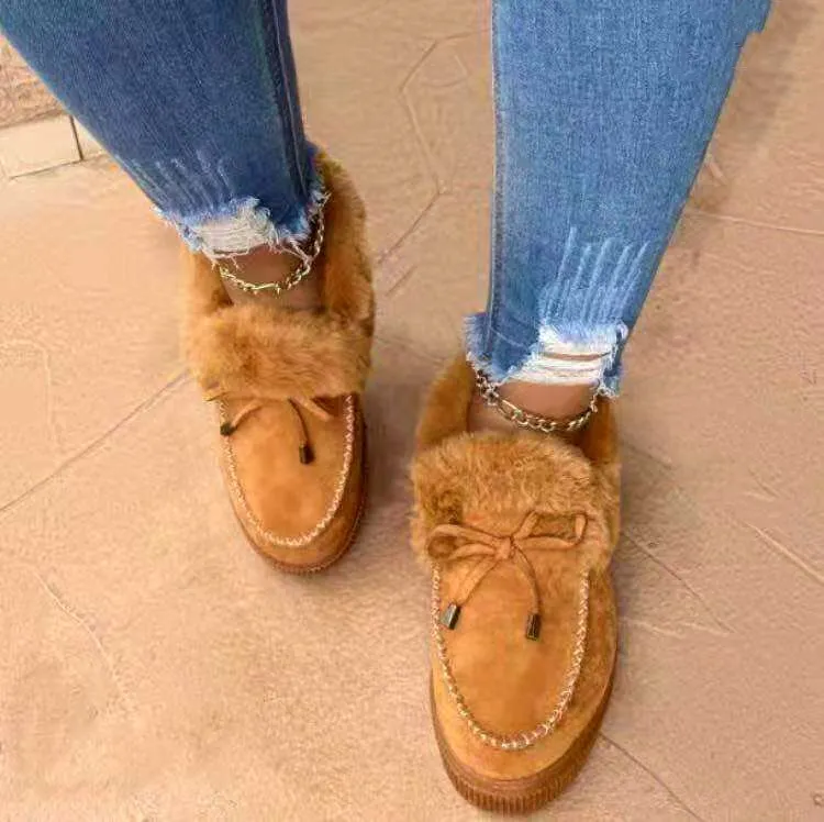 Hand-stitched shoes and snow boots - Brown