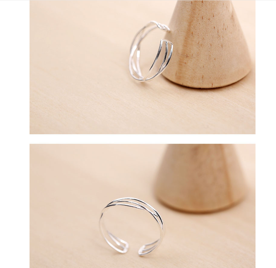 Flyleaf Ring