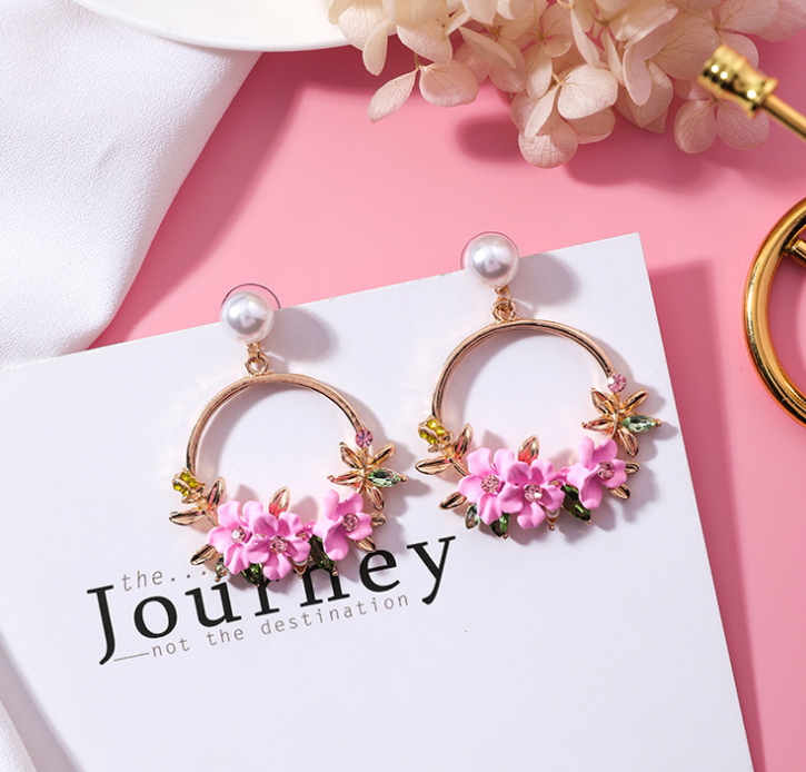 Fashion girl heart ceramic color crystal petal circle circle pearl earrings hit color national large flower earrings female