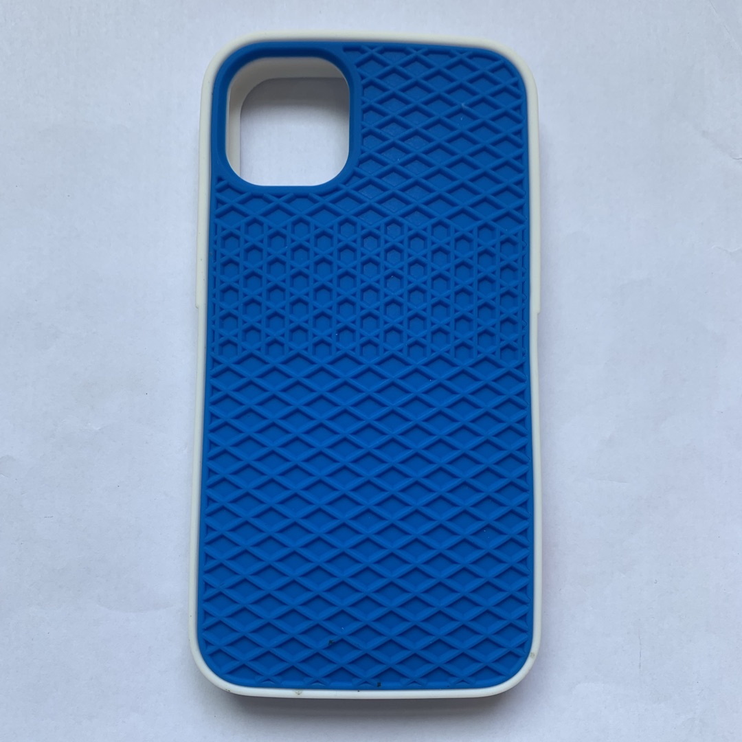 Waffle sole silicone phone case - Image 8