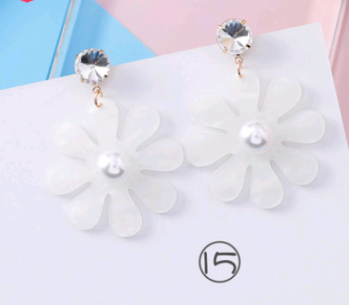 Simple acrylic earrings temperament retro exaggerated cold wind earrings super fairy personality long earrings jewelry