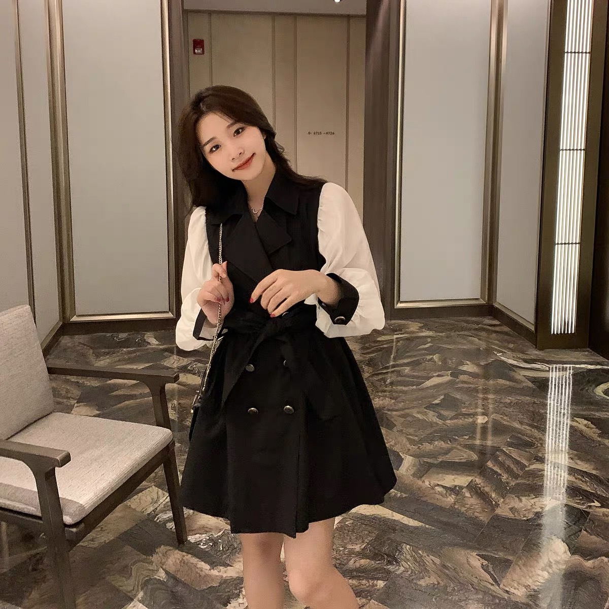 Khaki trench coat dress with stitching sleeves