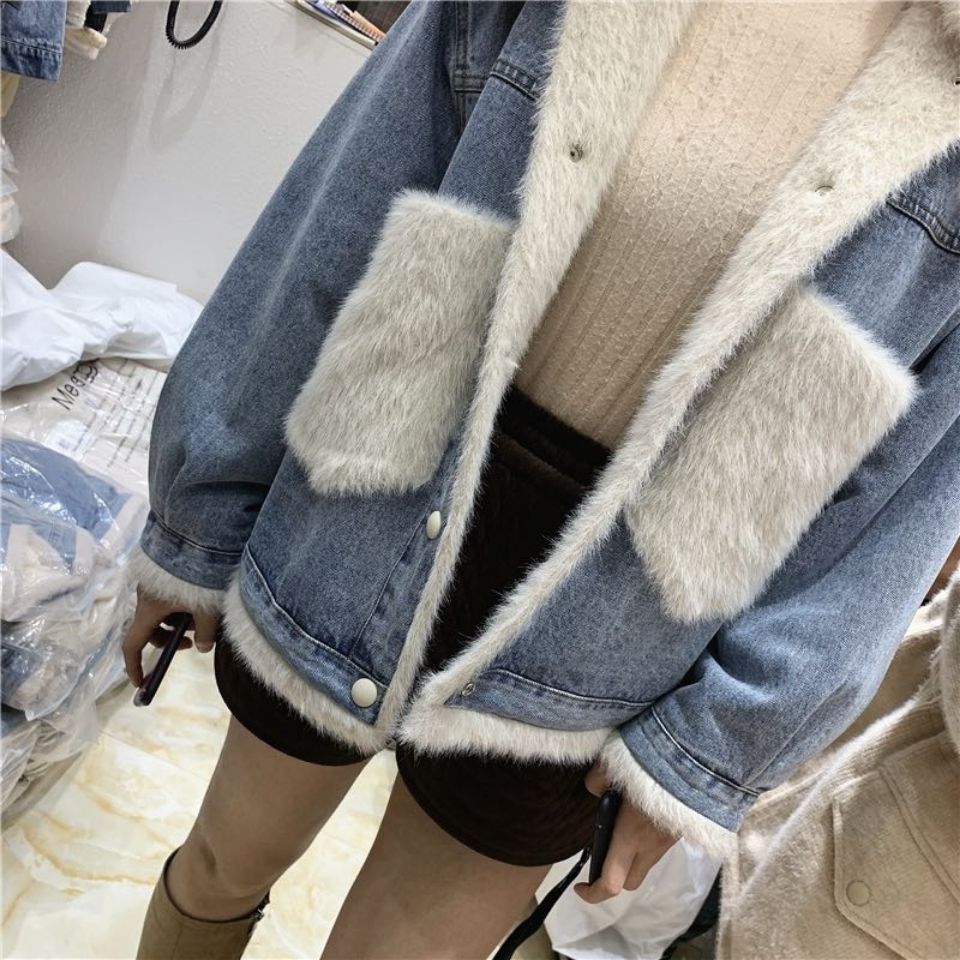 Loose and velvet jacket in cotton