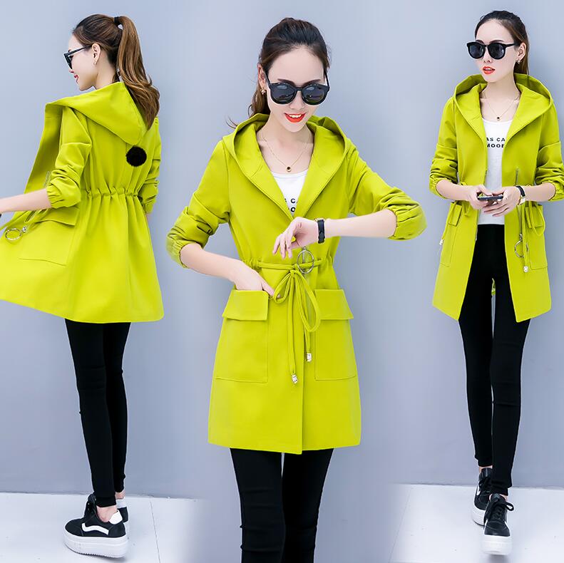 جاكيت واقٍ من الرياح نسائي متوسط الطول