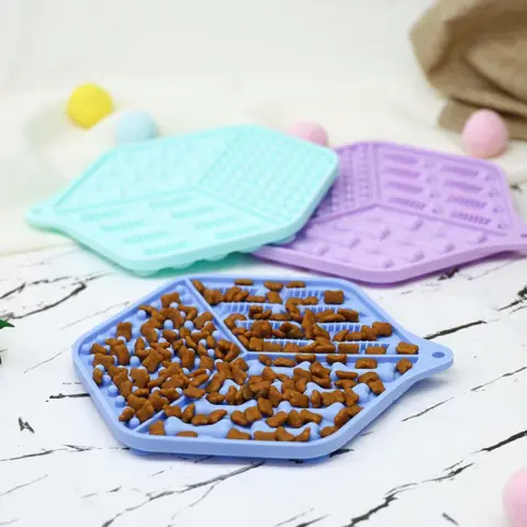 Pet Feeding Device Dog Lick Pad