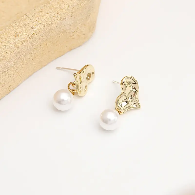 Heart shaped pearl earrings