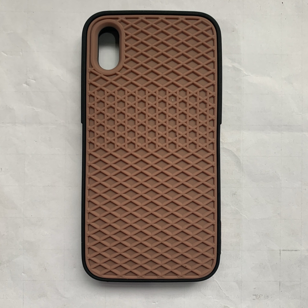 Waffle sole silicone phone case - Image 18