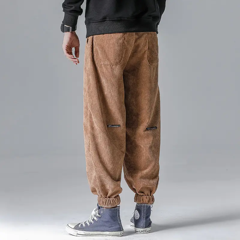 Sweatpants with bunched legs