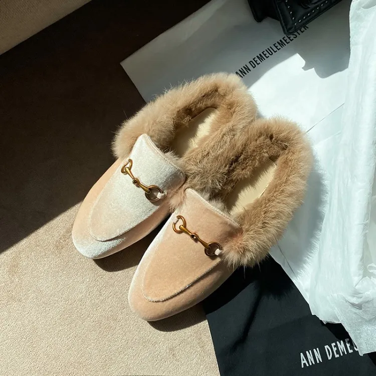 Wear rabbit fur slippers - Beige