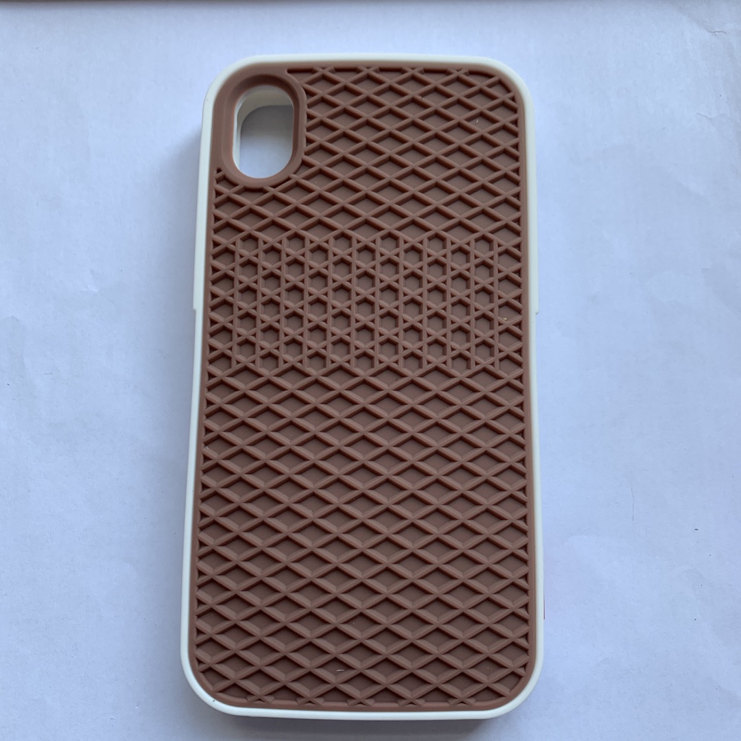 Waffle sole silicone phone case - Image 11