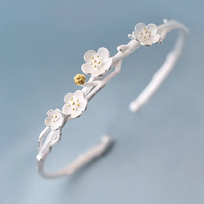 Plum handmade bracelet