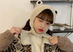 Big eyes frog woolen hat - Beige