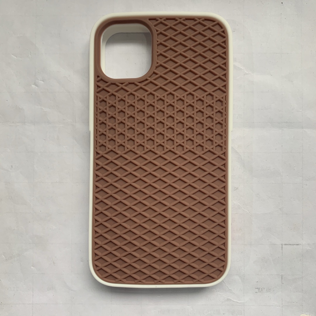 Waffle sole silicone phone case - Image 13
