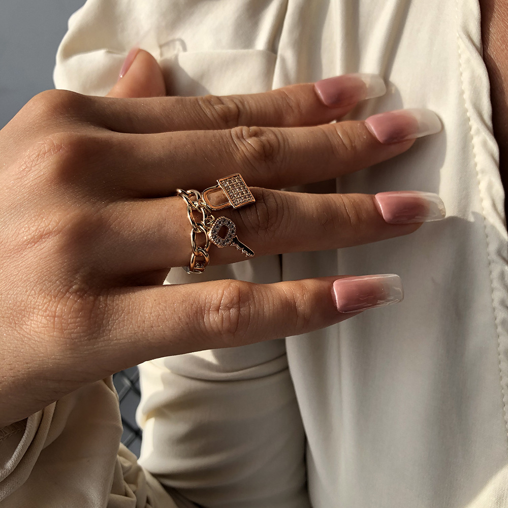 Fashion personality key lock zircon ring
