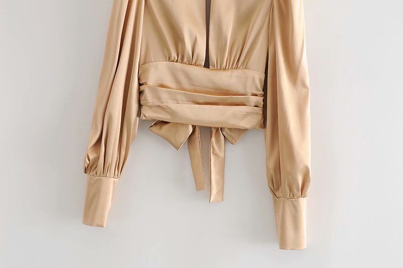 Long sleeve pleated satin back tie shirt