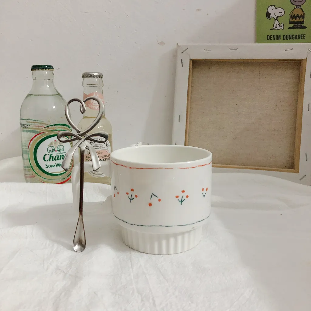 Nordic creative love girl ceramic cherry simple mug - J