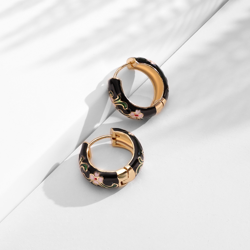 Exquisite retro fashion hipster circle ear buckles