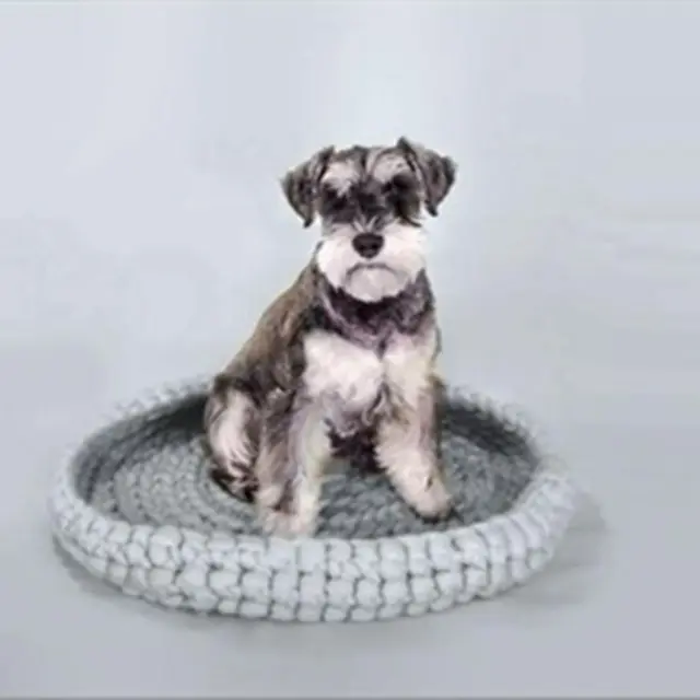 Pet's nest woven with coarse wool