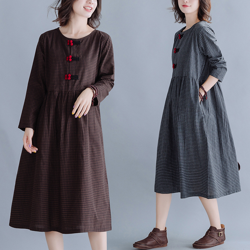 Loose mid-length round neck cotton and linen long sleeve dress