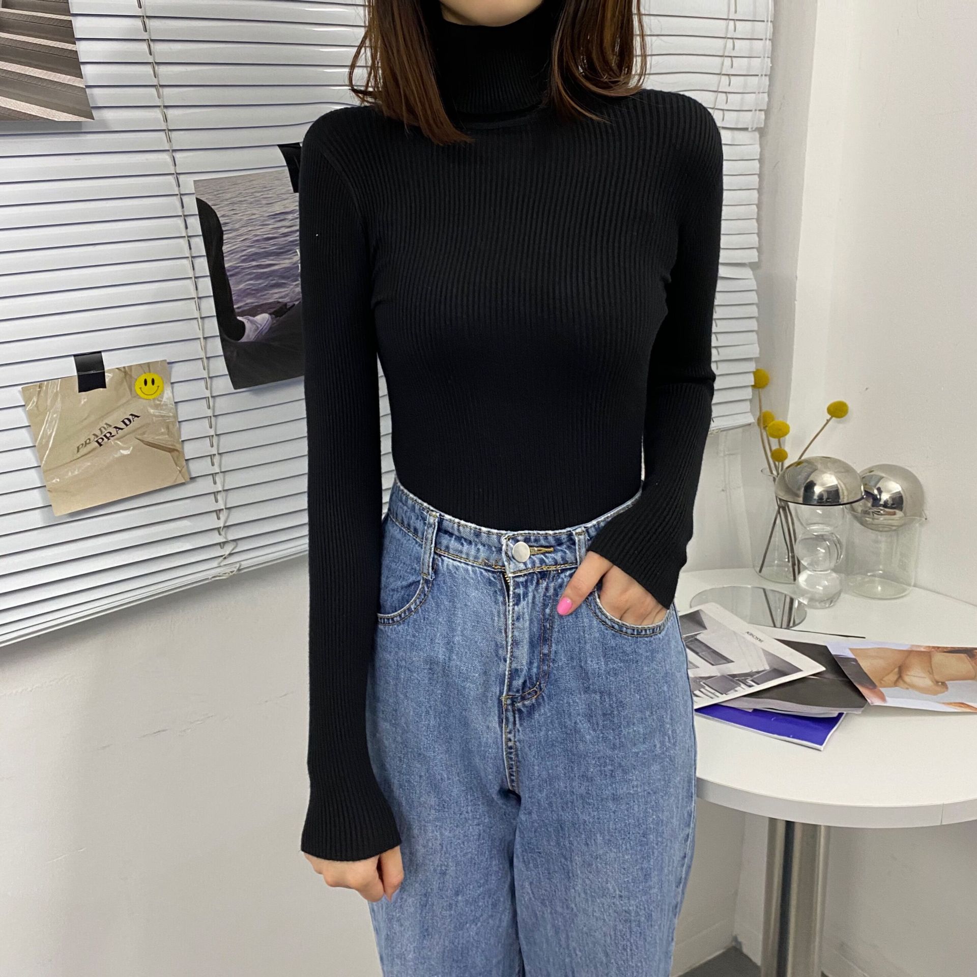 Stretch bottoming sweater