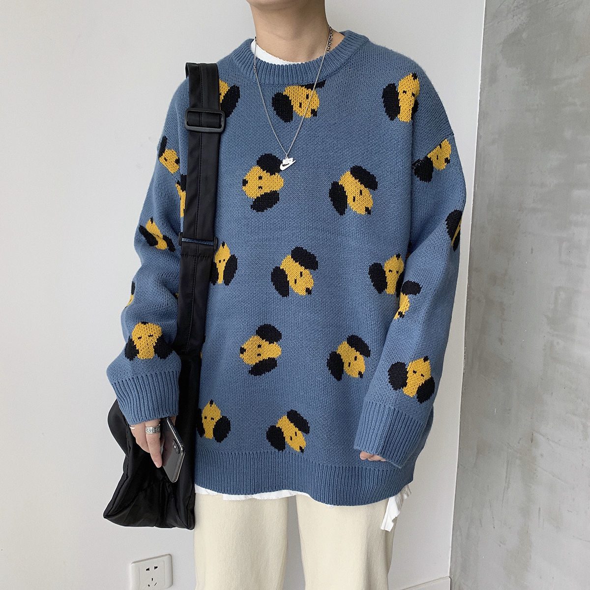 Fashion round neck sweater