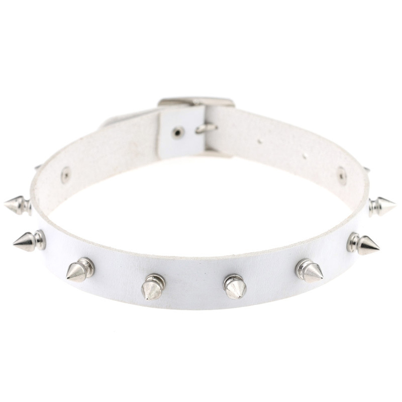 Rivet leather collar