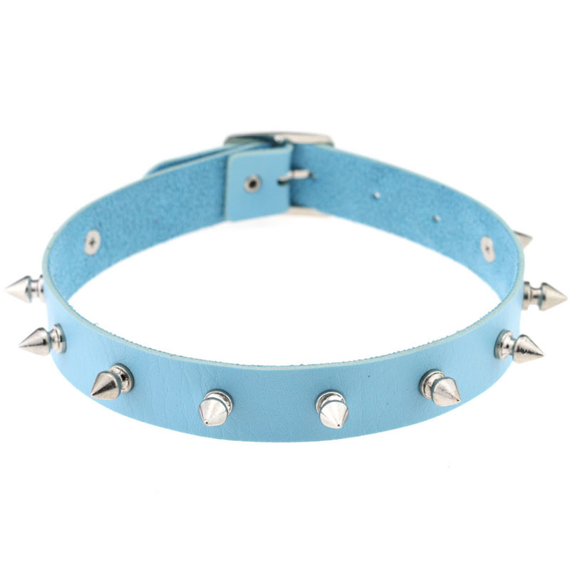 Rivet leather collar