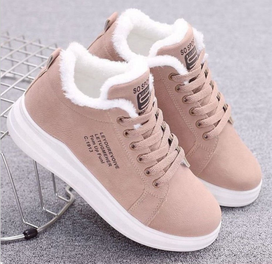 أحذية رياضية نسائية مبطنة من المخمل الدافئ للمقاسات الكبيرة