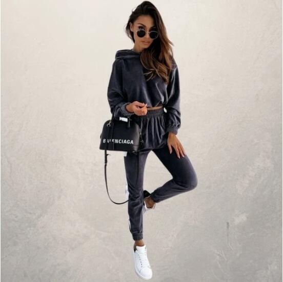 Solid color hooded long sleeves